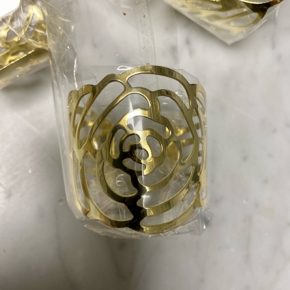 6 Gold tone napkin holders - Picture 1 of 2